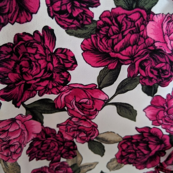 White House Black Market Sleeveless Top Size S - Picture 3 of 3